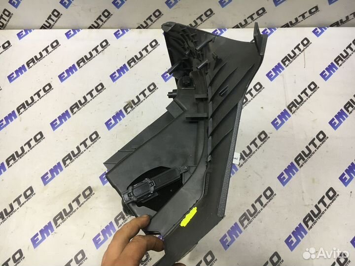 Бардачок Фольксваген Гольф 5