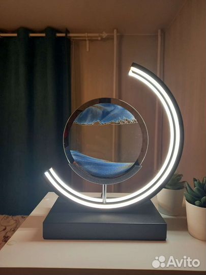 Светильник дизайнерский с эффектом песочных часов