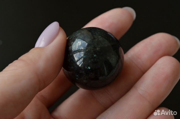 Чёрный обсидиан