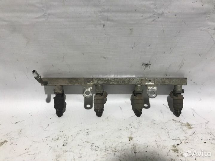 Топливная рейка Chevrolet Lacetti седан 1.6 2007