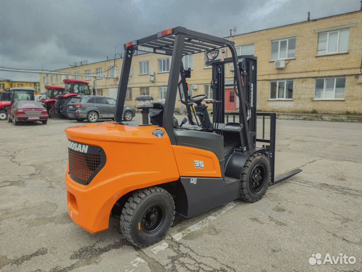 Вилочный погрузчик DOOSAN D35NX, 2023