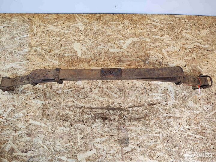 Рессора задняя Nissan Navara 55020EB300 YD25