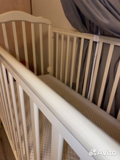 Кроватка с маятником