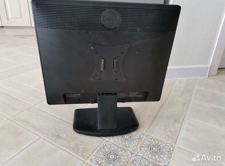 Монитор Dell 22