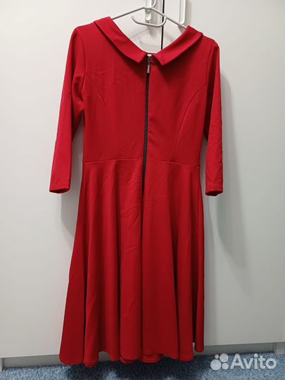 Платье красное
