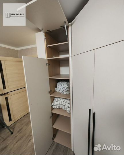 Шкаф распашной с фрезеровкой