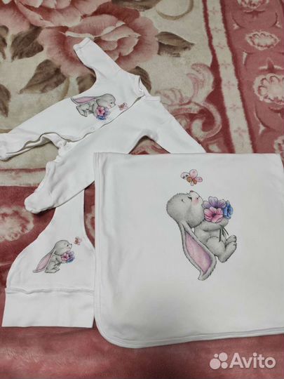 Комплект на выписку для девочки 