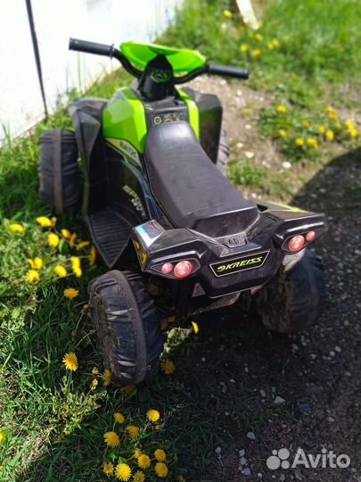 Детский квадроцикл на аккумуляторе