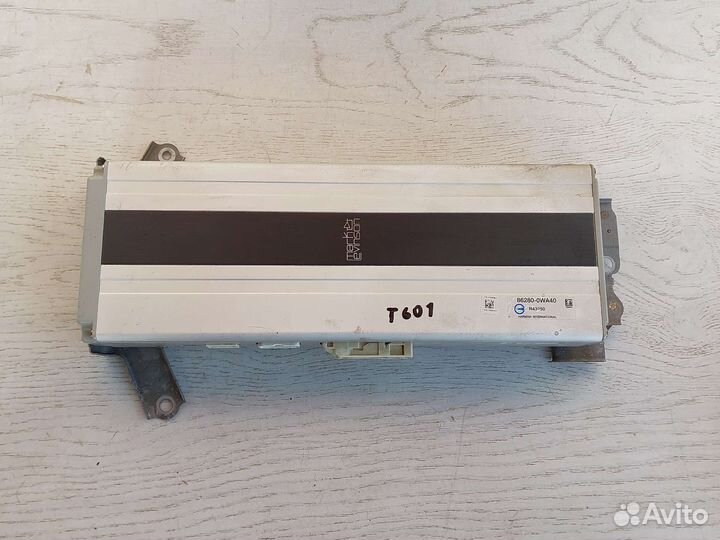 Lexus LX570 Усилитель звука