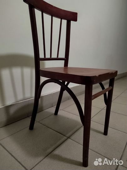 Стул деревянный