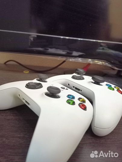 Игровая приставка Microsoft Xbox Series S 512 гб
