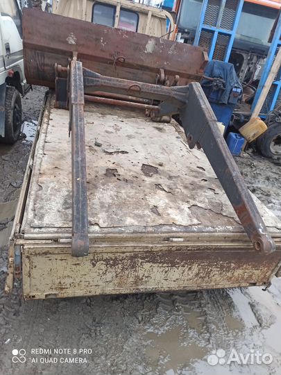 Стрела с ковшом и быстросемом Кун