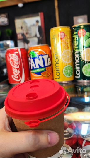 Бариста в кофейню