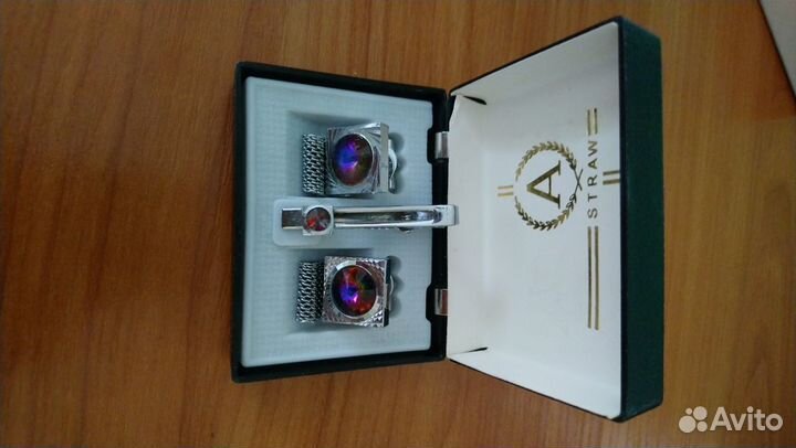 Запонки и зажим для галстука