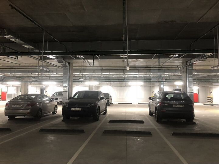 Машиноместо, 13 м²