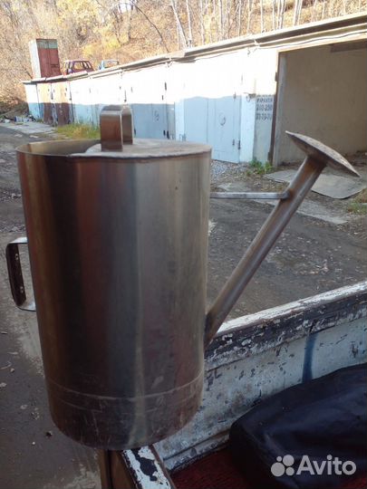 Лейка садовая металлическая