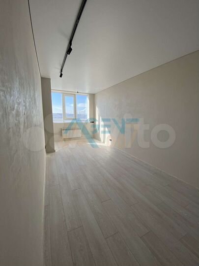 3-к. квартира, 75 м², 8/8 эт.