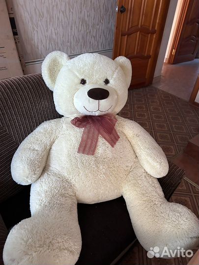 Плюшевый медведь огромный