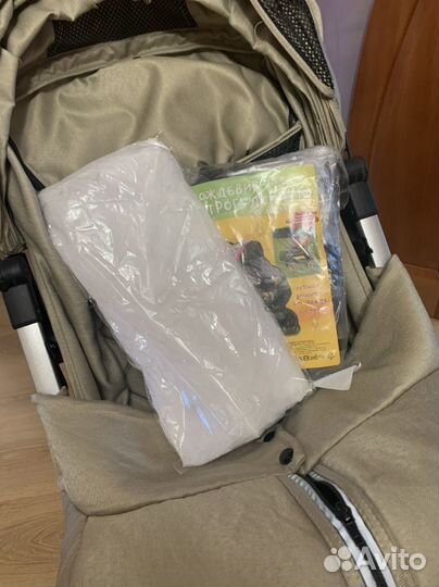 Прогулочная коляска