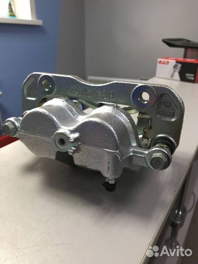 Суппорт тормозной передний левый hyundai Santa Fe