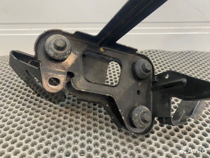 Кронштейн блока ABS Mercedes-Benz Ml 320 W164 OM