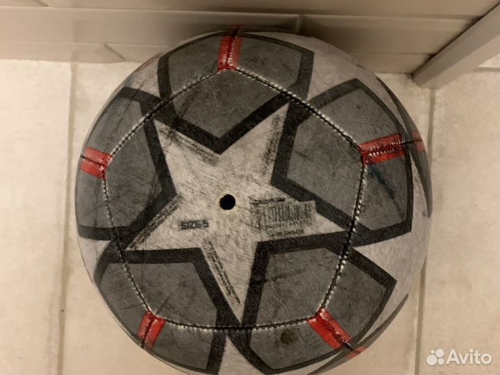 Футбольный мяч adidas лига чемпионов 2021