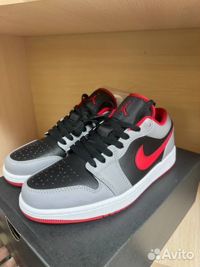 Кроссовки Nike Air Jordan 1 low