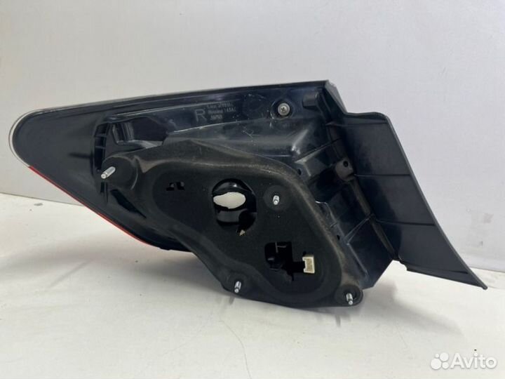 Фонарь наружный правый Toyota Camry V55 2014-2018