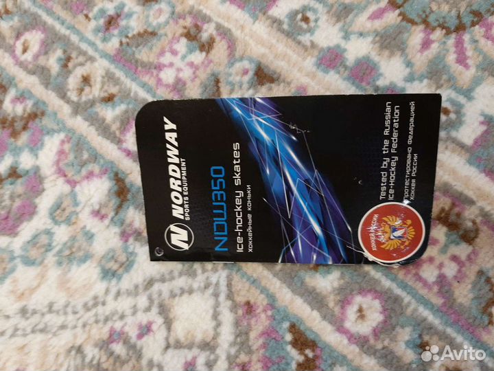 Коньки хоккейные детские