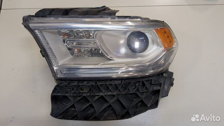 Фара (передняя) Dodge Durango, 2014