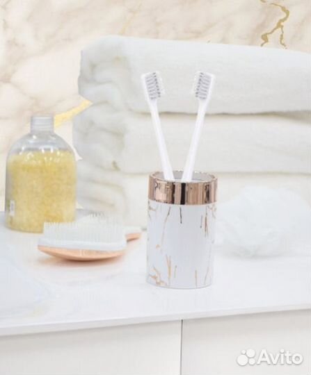 Стакан для зубных щеток
