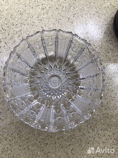 Хрустальная ваза