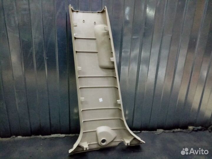 Обшивка салона правая Toyota Venza 2.7 2008-2016