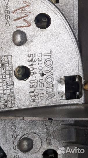 Решетка радиатора Toyota Avensis 3, 2009