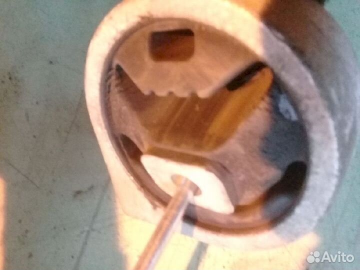 Опора двигателя (подушка двс) правая 11350JA000 Ni