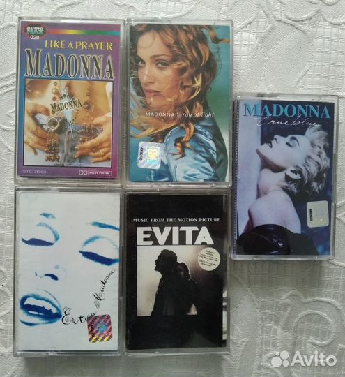 Мадонна, aудиокассеты. И другие сборники кассет