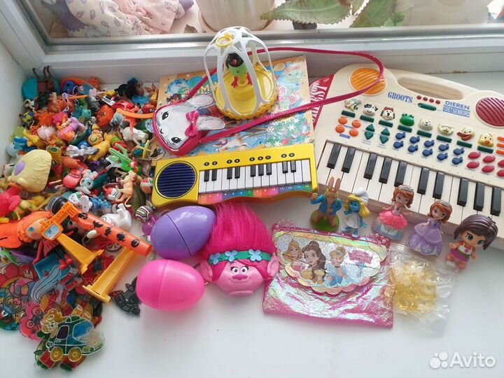 Игрушки для девочки Макдональдс, Киндер и др
