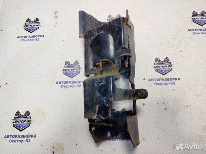 Кронштейн топливного фильтра Renault Duster 1