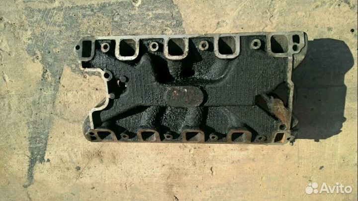 Впускной коллектор 