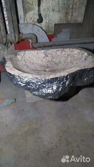 Раковина из камня