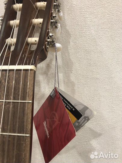 Испанская гитара Alhambra