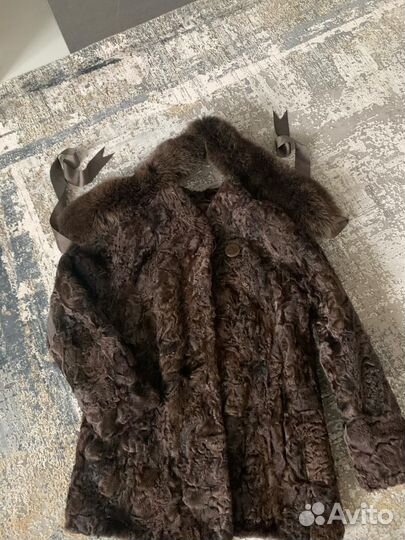 Шуба каракуль, капюшон в подарок
