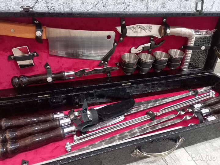 Набор шампуров в чемодане подарочный