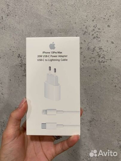 Зарядка на iPhone 20w