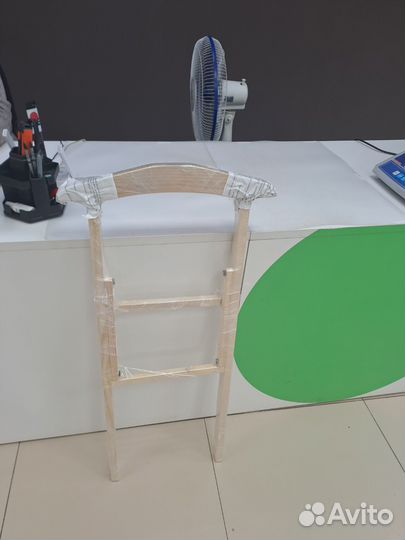 Вешалка - плечики напольные