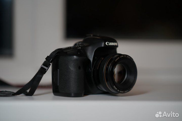 Canon 7D EOS + объектив (зеркальный фотоаппарат)