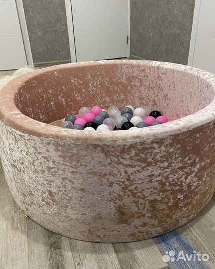 Детский сухой бассейн с шариками