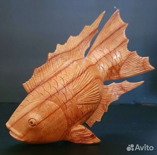 Деревянная статуэтка рыбы. Индонезия