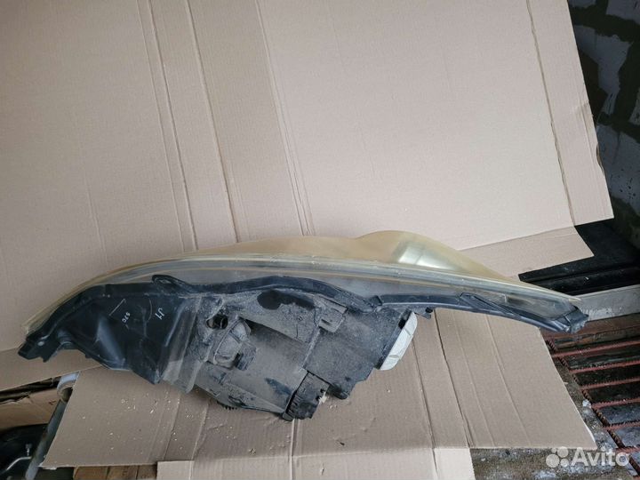 Фара Honda stepwgn rg