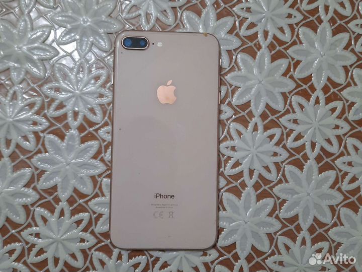 Телефон iPhone 8 plus